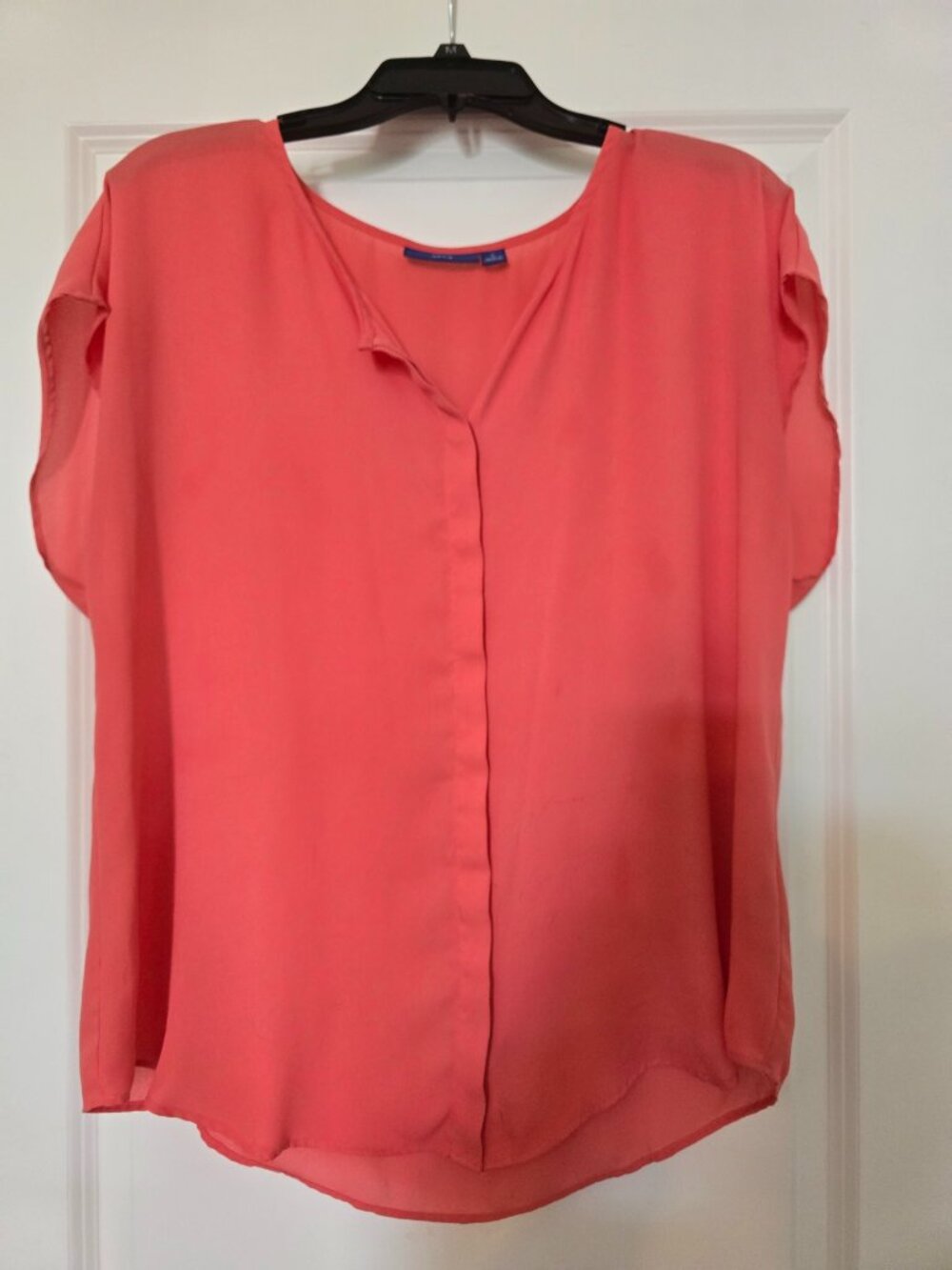 Lady's sleeveless dress blouse